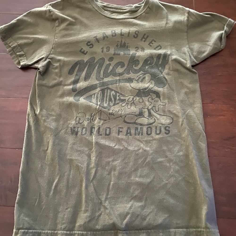 Disney T Shirt olive